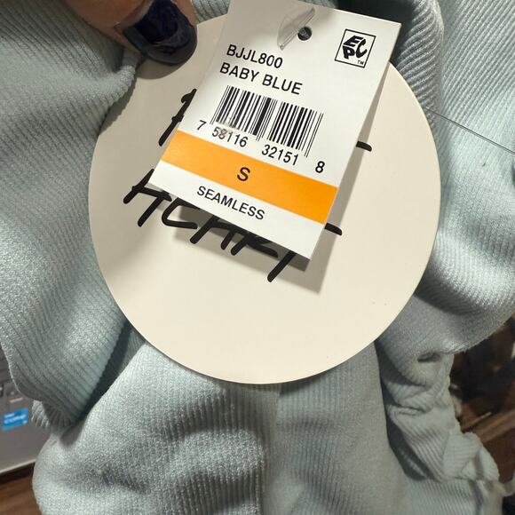 NEW Baby Blue Ribbed Tank Top Size Small Ruched Tie Side Seamless Crop Macy's - Picture 5 of 5